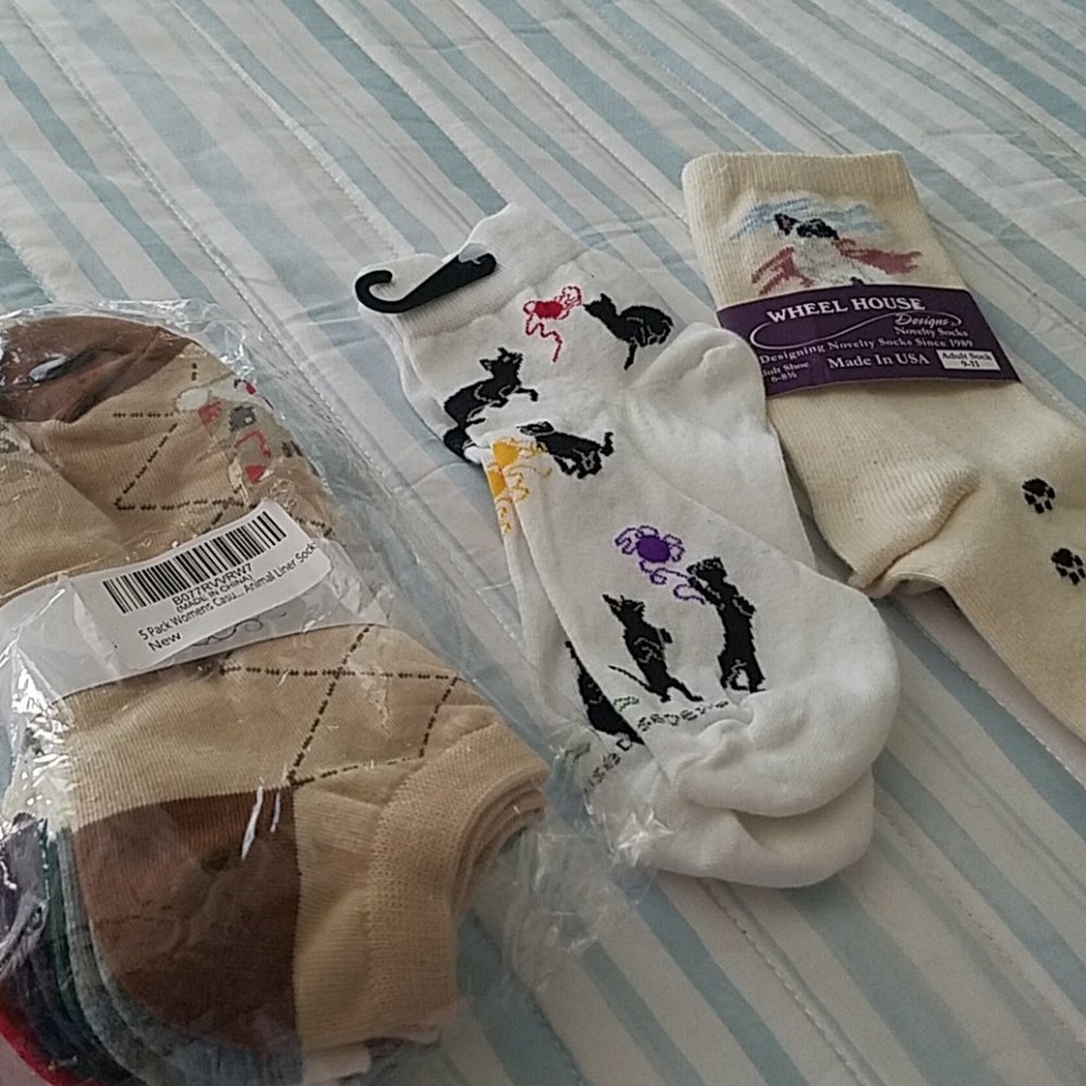 7 pairs of kitty socks